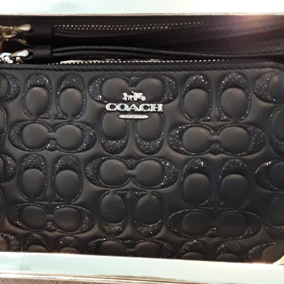 Coach Wristlet SV/Black - Picture 2 of 4